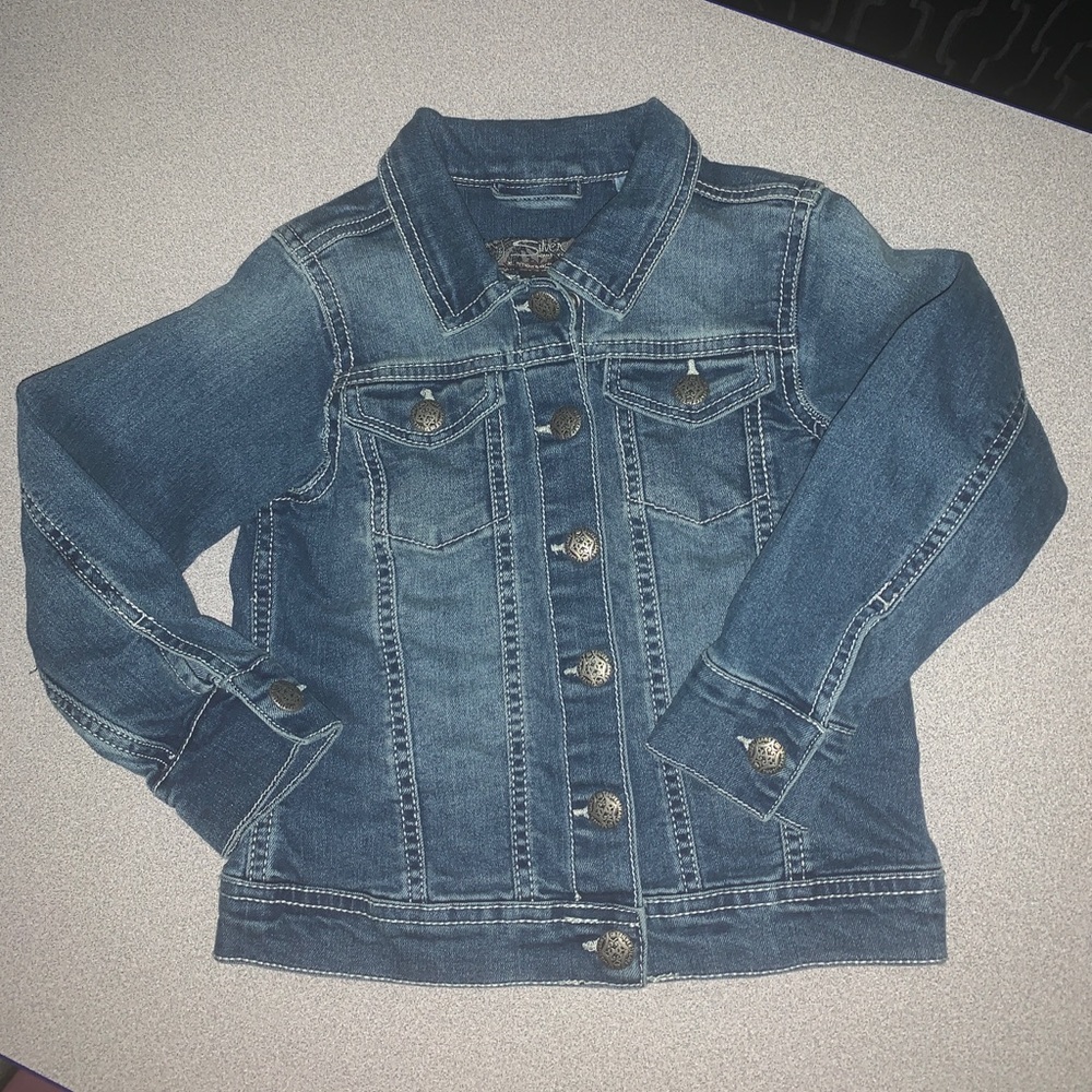 Silver jeans denim jacket. Girls sz 5